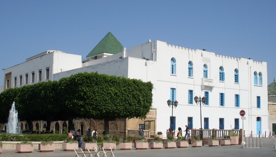 رئاسة الحكومة: إحالة مشروع النظام الخاص بالعمد على مصالح وزارة الداخلية